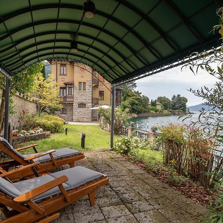 Villa Cecilia - Pieds Dans L'Eau Sulzano Exteriör bild